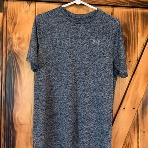 Under Armour t shirt